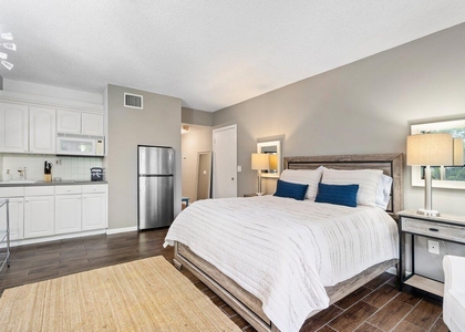 11863 Wimbledon Circle - Photo 1