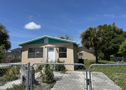 1601 N 17th Street - Photo 1