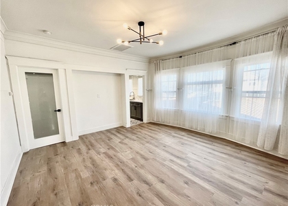 3109 Raymond Avenue - Photo 1
