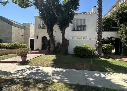 137 S Rexford Drive - Photo 1