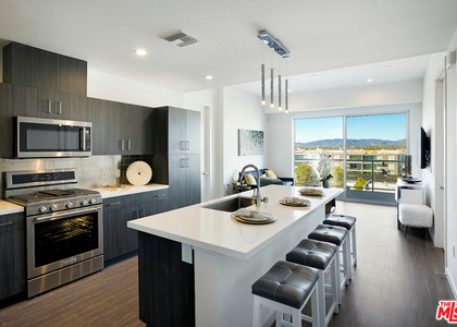 4140 Glencoe Avenue - Photo 1