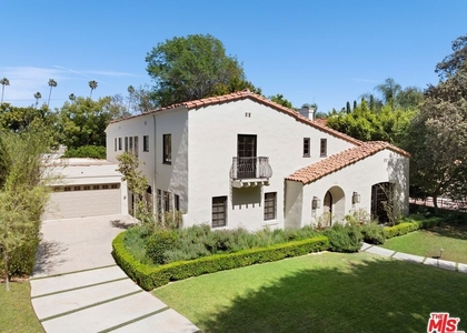 712 N Rodeo Drive - Photo 1