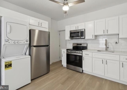 5554 Lansdowne Avenue - Photo 1