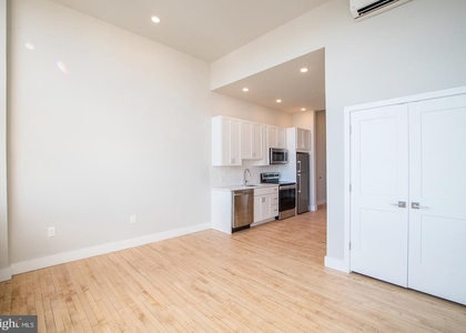 1300 S 19th Street - Photo 1