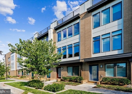 8052 Red Hook - Photo 1