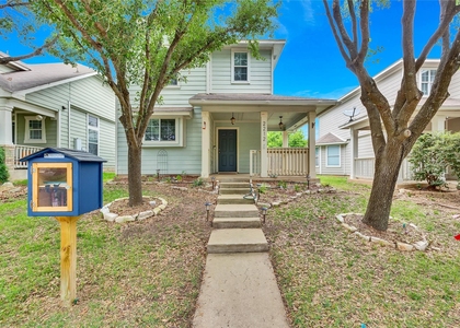 2212 Melissa Oaks Ln - Photo 1