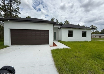 723 Epps Brown Street E - Photo 1