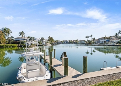 1910 Gulf Shore Boulevard N - Photo 1