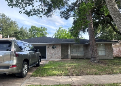 13611 Fernhill Drive - Photo 1