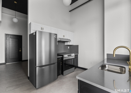 480 Myrtle Street - Photo 1