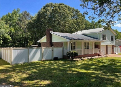 2768 Majestic Circle - Photo 1