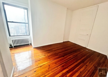 York Avenue - Photo 1