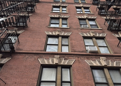 York Avenue - Photo 1