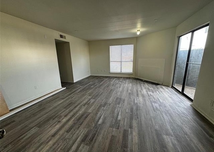 3524 Buckingham - Photo 1