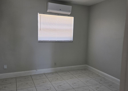 581 Ne 34th Court - Photo 1