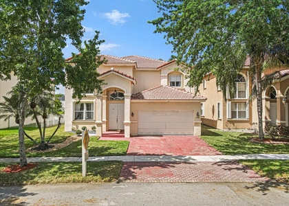 2316 Sw 127th Avenue - Photo 1