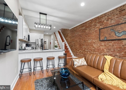 2235 E Chase Street - Photo 1