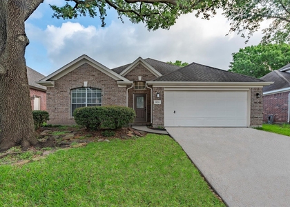 9026 Eaglecove Drive - Photo 1