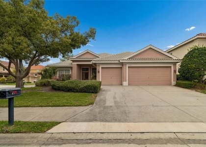2204 Elizabeth Way - Photo 1
