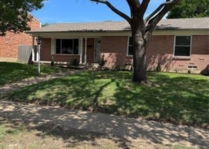 700 Kindred Lane - Photo 1