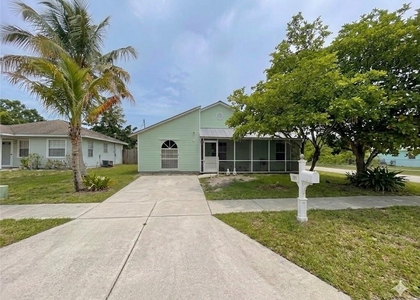 5359 Se Dell Street - Photo 1