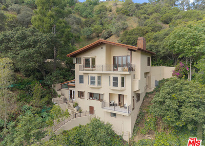 10160 Cielo Drive - Photo 1