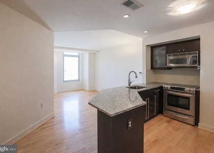 675 President Street - Photo 1