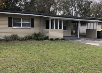 7318 Strato Road - Photo 1