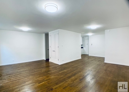 E 16 St - Photo 1