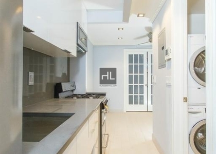 East 11th Street - Photo 1