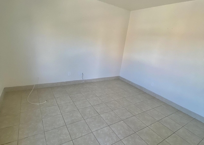3328 Lincoln - Photo 1