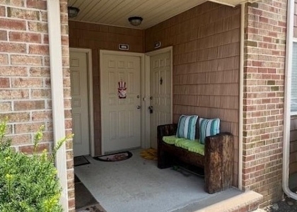 405 Cynthia Ct - Photo 1