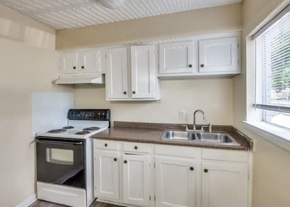 512 S Delaware Street - Photo 1