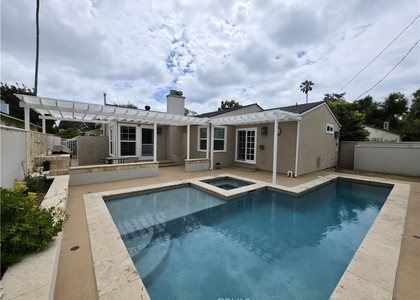 5339 Veloz Avenue - Photo 1