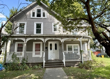 106 Ball Street - Photo 1