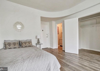 1727 Massachusetts Avenue Nw - Photo 1