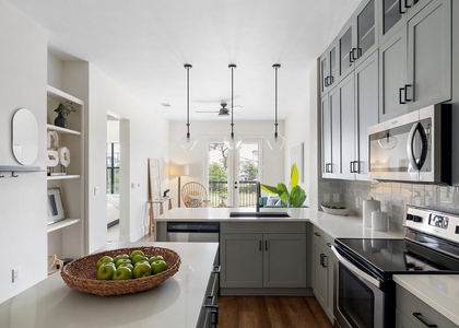 1508 Blodgett Street - Photo 1
