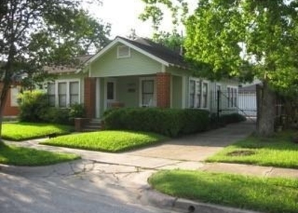 1021 E 16th Street - Photo 1