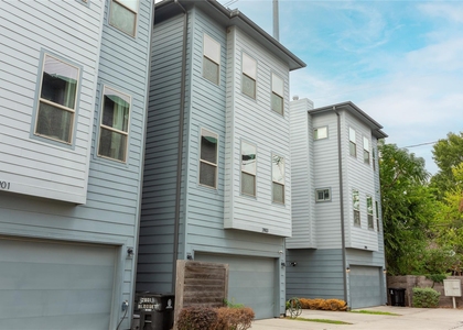 2903 Blodgett Street - Photo 1