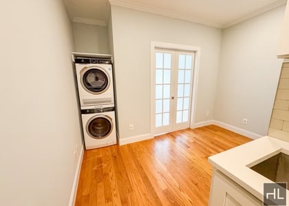East 80th Street - Photo 1