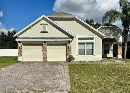 221 Towerview Drive E - Photo 1
