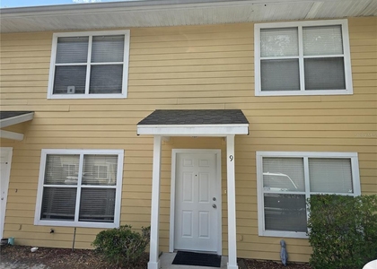 2636 Sw 35th Place - Photo 1