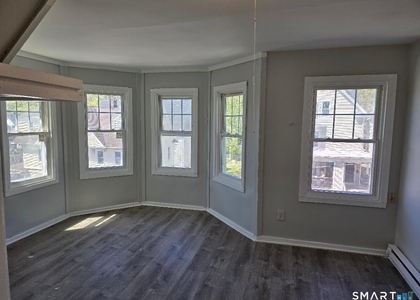 219 Woodlawn Terrace - Photo 1