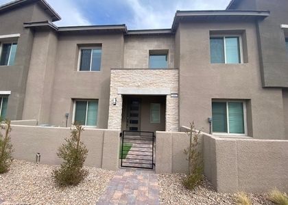 600 N Carriage Hill Drive - Photo 1
