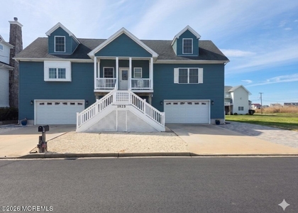 1825 Boat Point Drive - Photo 1