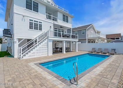 13 5th Avenue - Photo 1
