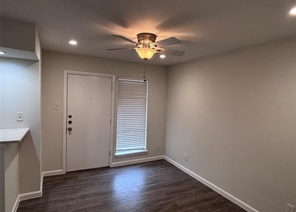 4300 Congress Avenue - Photo 1
