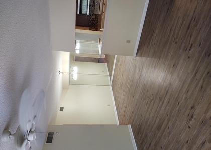 2512 Se Anchorage Cove - Photo 1