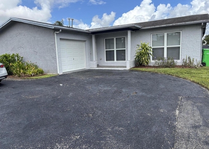 11421 Nw 39th Place - Photo 1