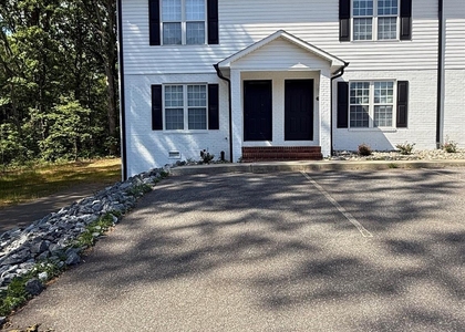 1009 22nd Street Ne - Photo 1